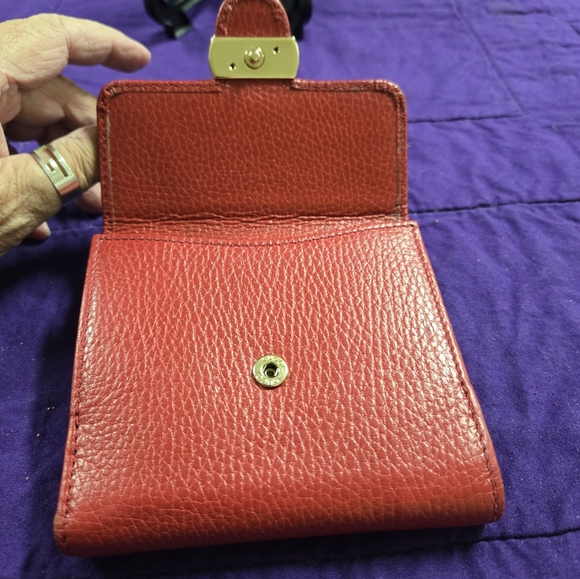 EUC GUCCI RED CALFSKIN LEATHER INTERLOCKING GG COMPACT WALLET - Picture 4 of 11